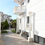 Onufri Otel Golem (Tirana)