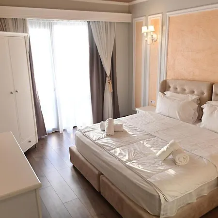 Hotel Onufri 4*
