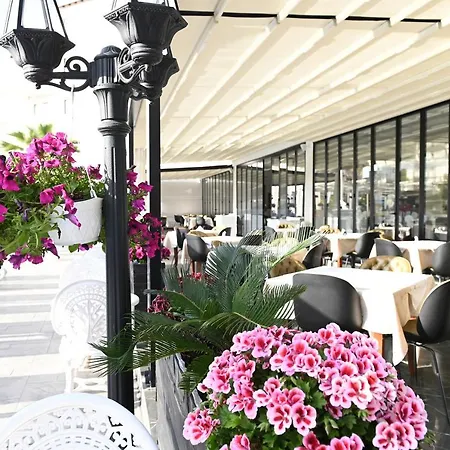 Hotell Onufri Golem (Tirana)