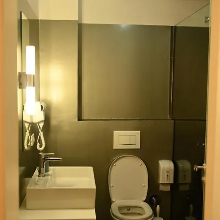 Отель Onufri 4*