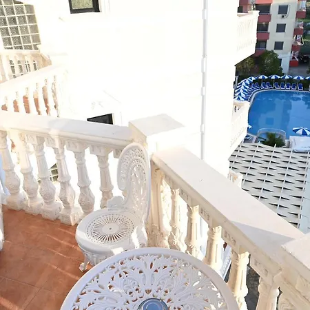 Hotel Onufri 4*