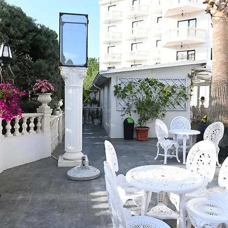 Onufri 4* Golem (Tirana)