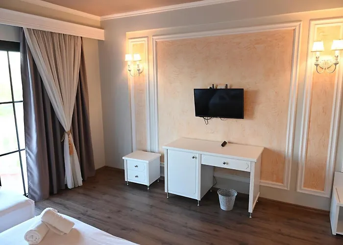 Hotel Onufri Golem (Tirana)