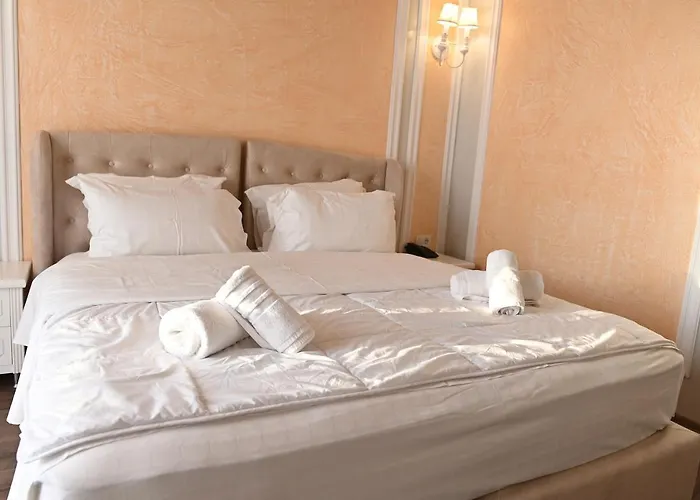 Onufri 4* Golem (Tirana)