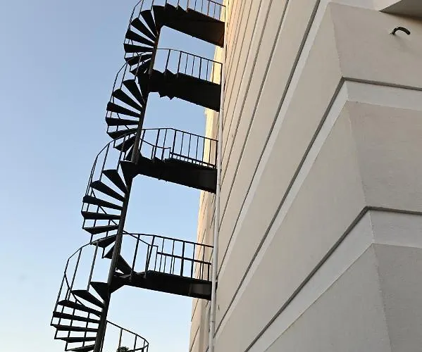 Onufri Hotel Golem (Tirana)